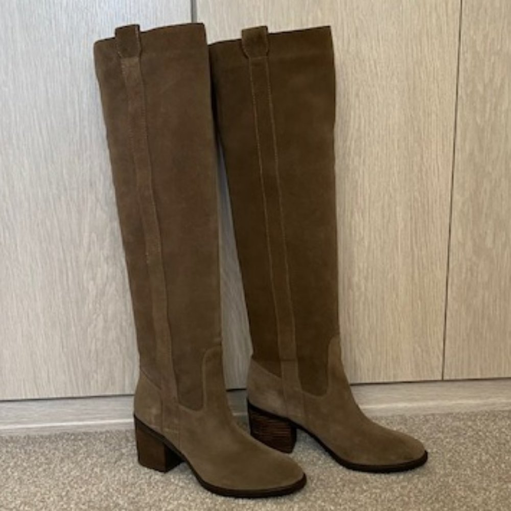 BCBG Generation Boss Over the Knee Taupe Suede Boots Size 9B/39